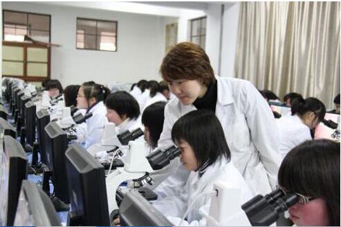 成都希望卫校实训环境怎么样