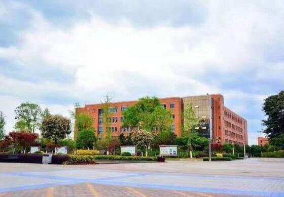 成都希望卫校学校环境怎么样?教学环境图片一览
